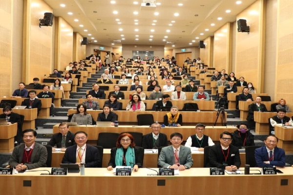 綠色使命：企業在氣候行動中的角色與責任。