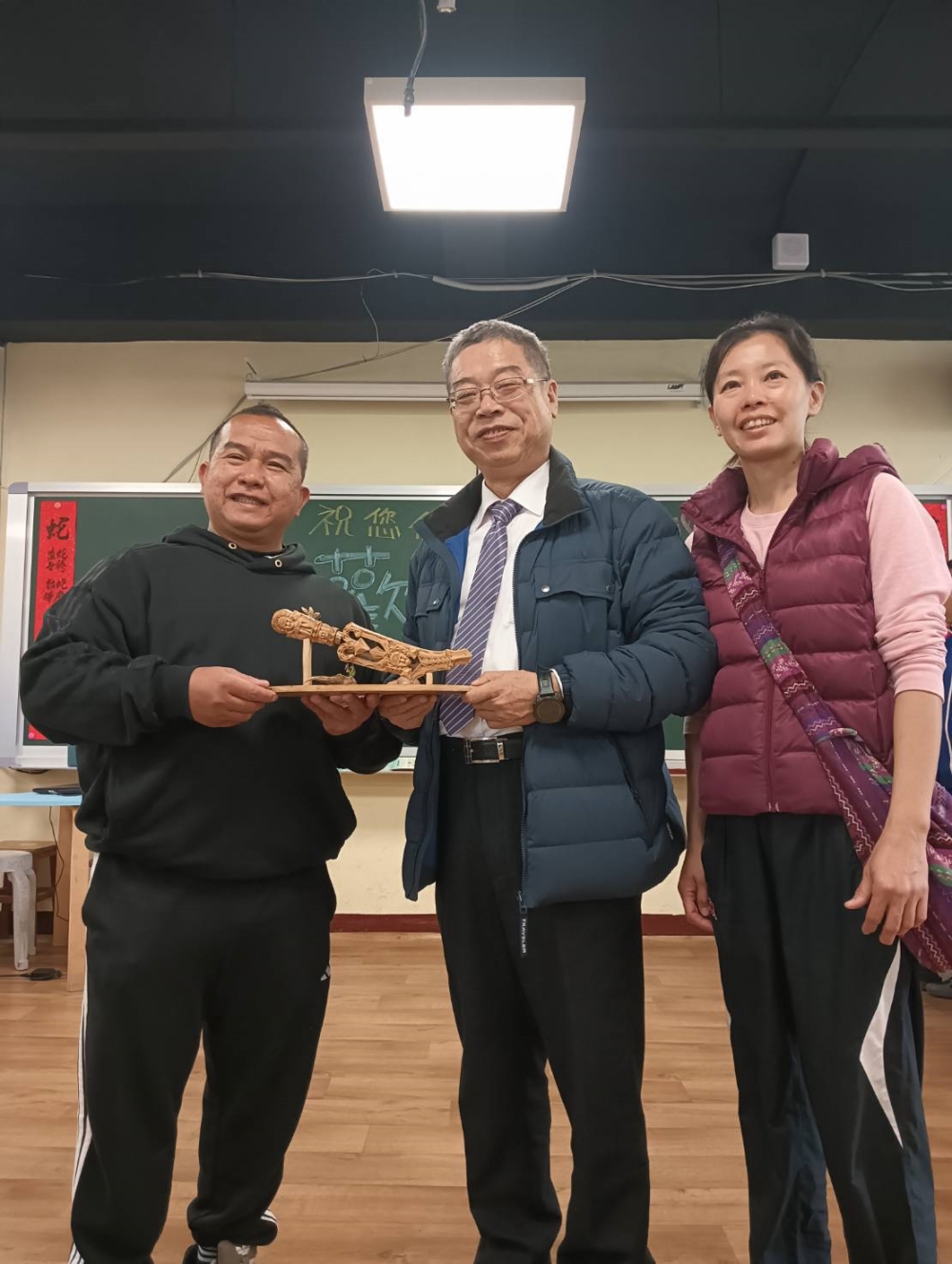 徐登賢董事長再度捐款 助學子圓夢國際舞台