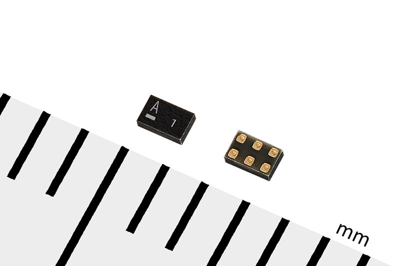 0.7×1.1×0.37mm（EPFFP-6-FA封裝）